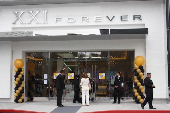 Forever 21 Opens At South Coast Plaza Eat Surf Forever 21 Opens At South Coast Plaza