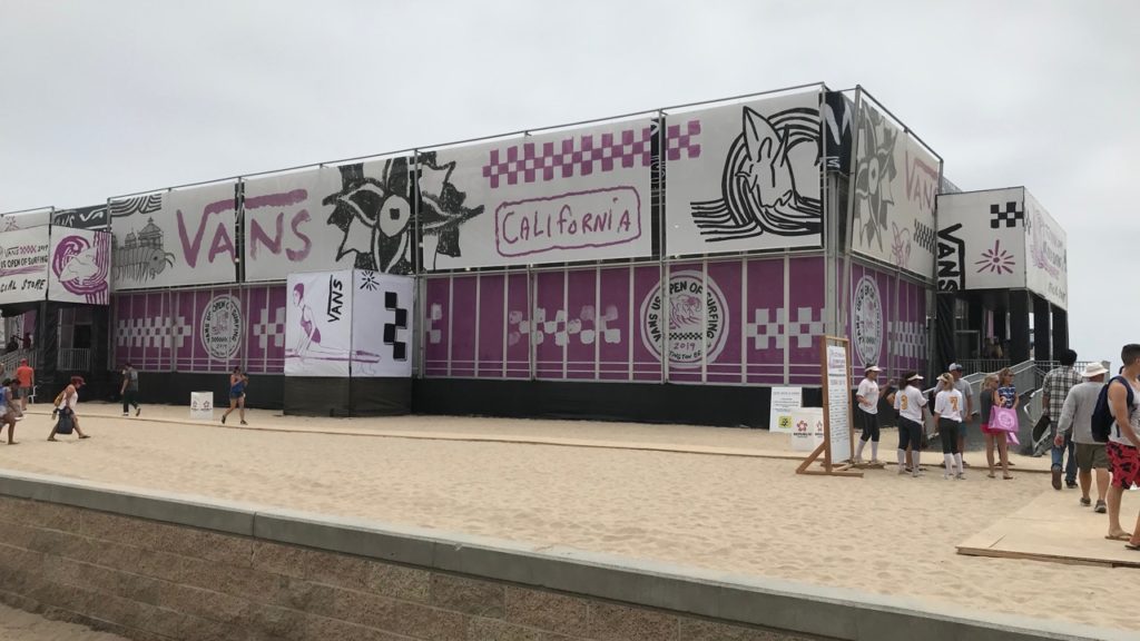 Vans storeExterior